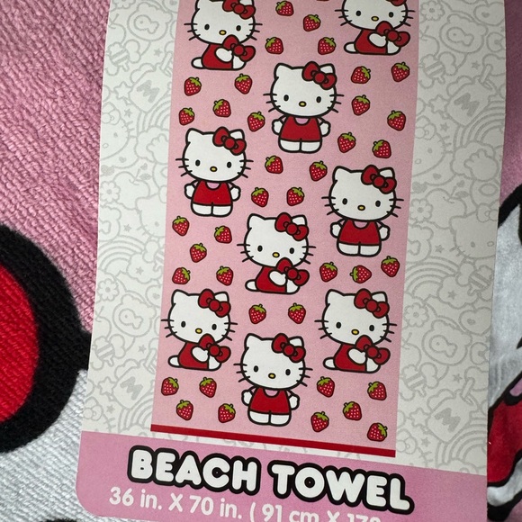 Hello Kitty Beach Towel Strawberry - Picture 3 of 5